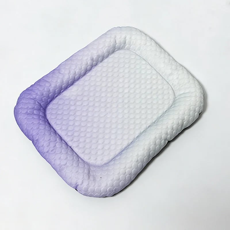 🐶🐱Pet Cooling Pad Mat for Dogs and Cats - Ice Silk Summer Cool Bed Blanket in Gradient Colours, Breathable Soft Sleeping Cushion for Indoor Floors Sofas and Car Travel Washable Multiple Sizes Available