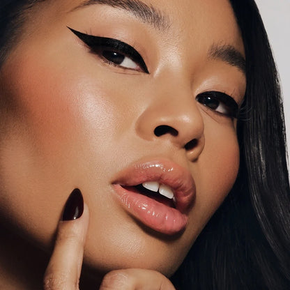 Wing It Eyeliner Stamp